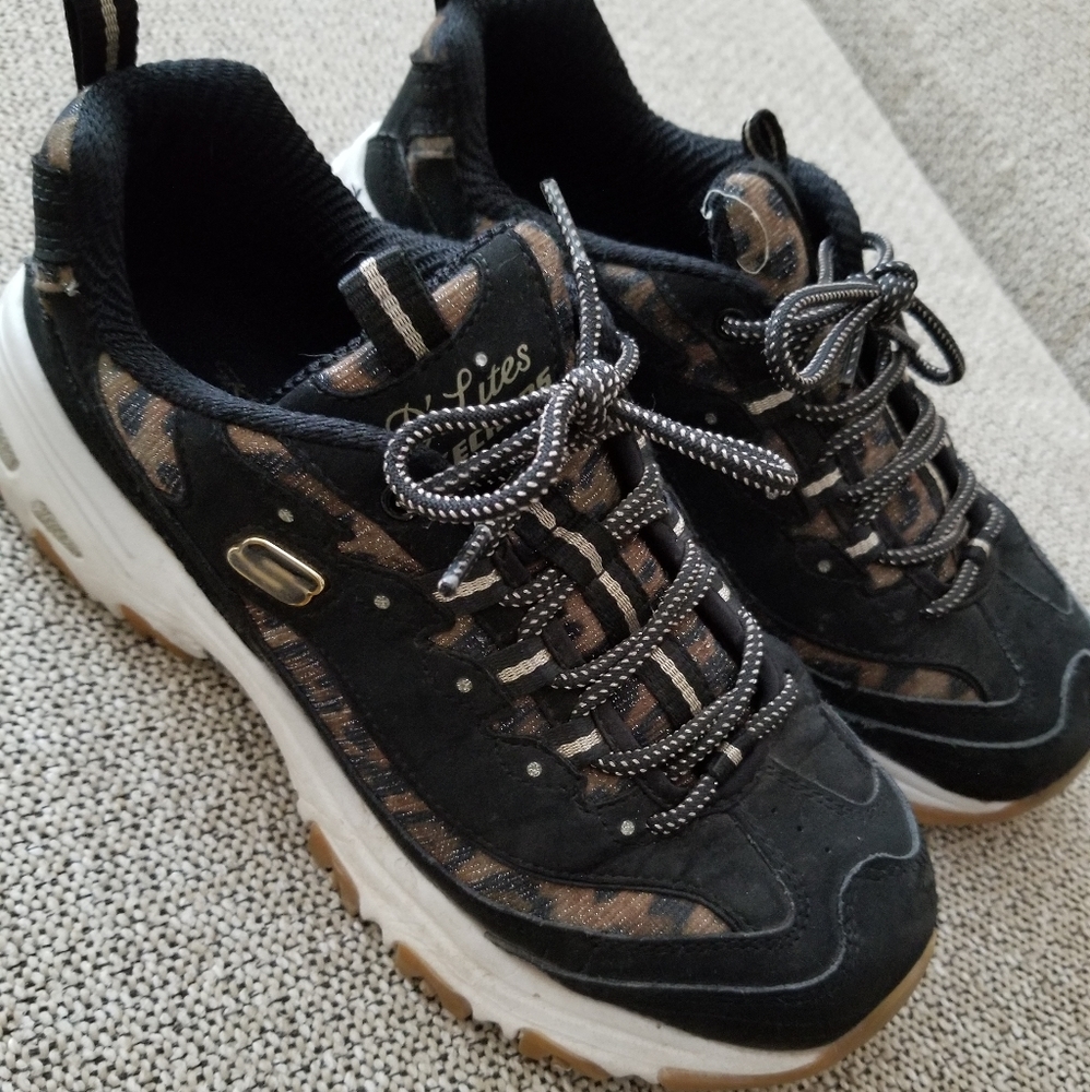 Skechers